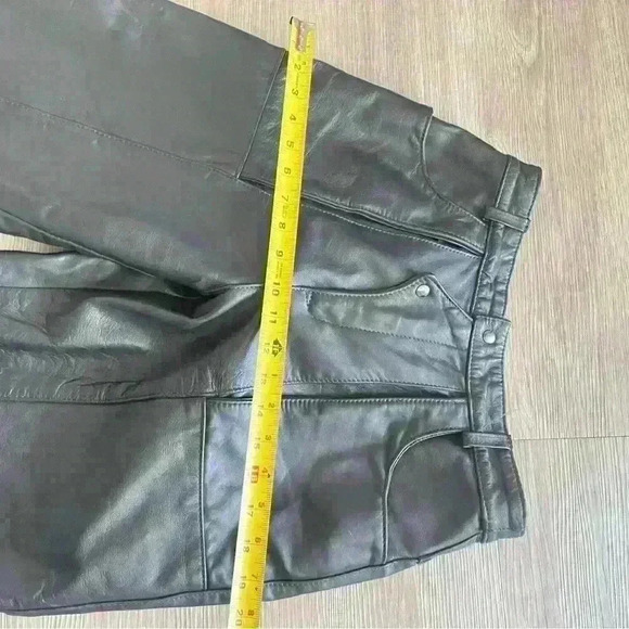 BLACK LEATHER PANT  MADE IN CANADA CLASSY SIZE 14 - Picture 10 of 15